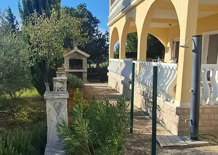 App Maja Apartamento Gornji Karin