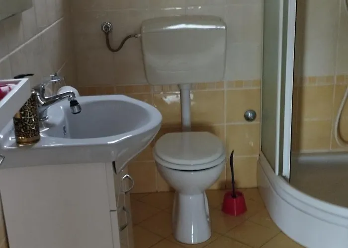 App Maja * Gornji Karin