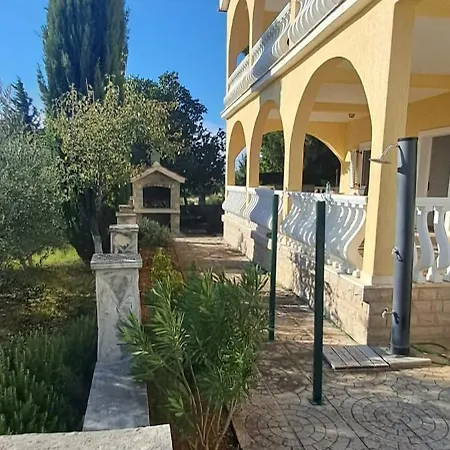 Maja Apartmán Gornji Karin
